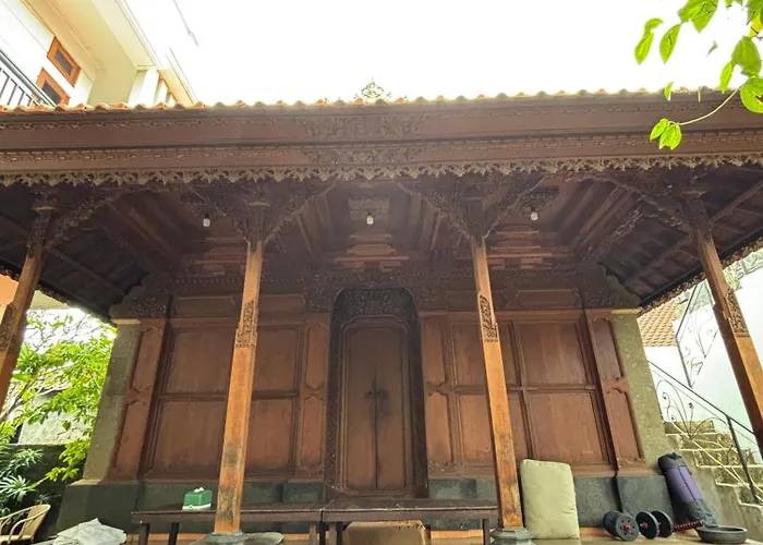 Graha Shanti Maison d'hôtes *